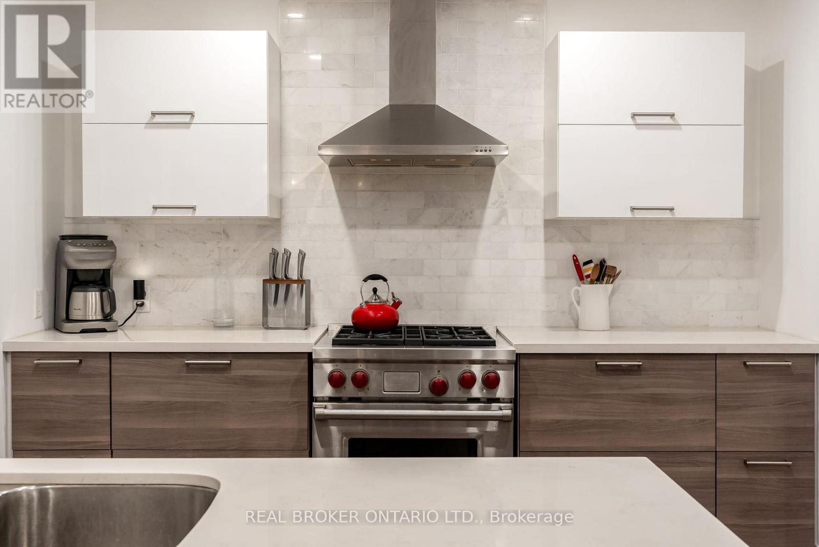 91 Lawrence Avenue, Toronto, Ontario  M5M 1A7 - Photo 22 - C12452879