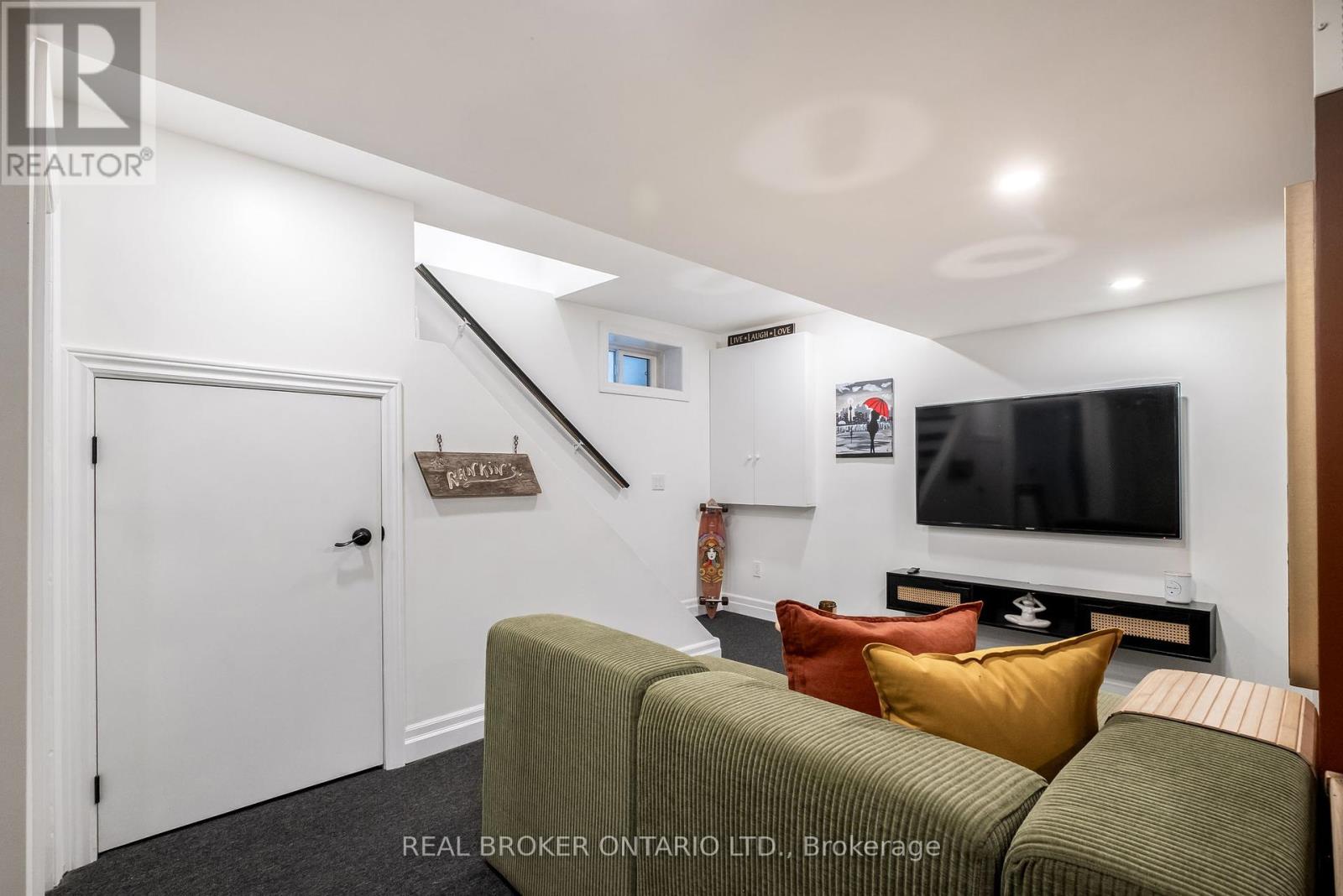 91 Lawrence Avenue, Toronto, Ontario  M5M 1A7 - Photo 35 - C12452879