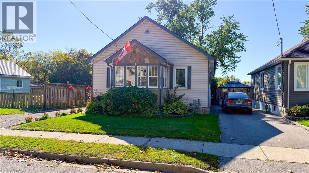 250 Grove Street, Simcoe, Ontario  N3Y 1K9 - Photo 1 - 40777383
