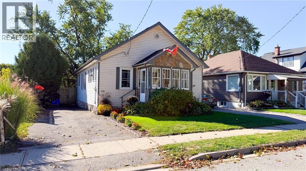 250 Grove Street, Simcoe, Ontario  N3Y 1K9 - Photo 2 - 40777383
