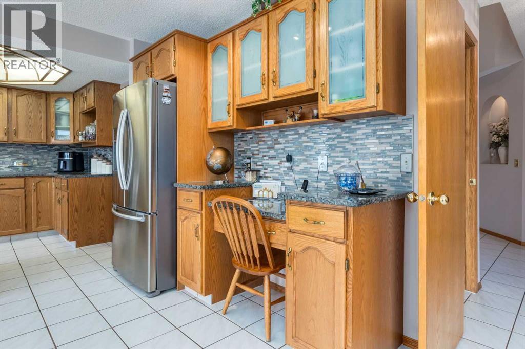 180 Edgevalley Circle Nw, Calgary, Alberta  T3A 4X8 - Photo 12 - A2263289