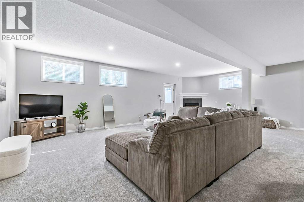 12898 Candle Crescent Sw, Calgary, Alberta  T2W 3B3 - Photo 19 - A2263269