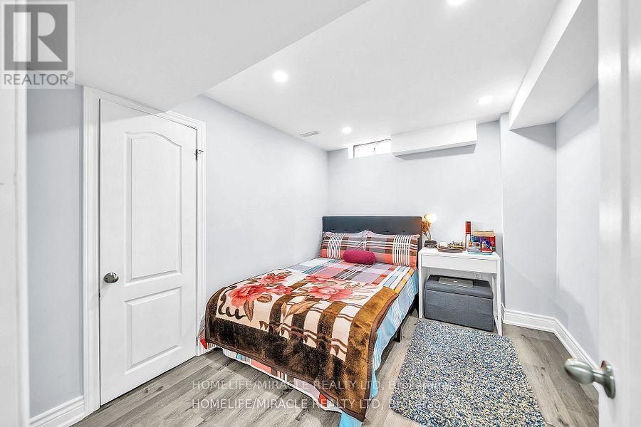 7 Houghton Court, Whitby, Ontario  L1N 8G9 - Photo 28 - E12452834