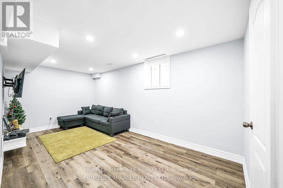 7 Houghton Court, Whitby, Ontario  L1N 8G9 - Photo 29 - E12452834
