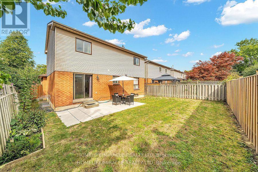 7 Houghton Court, Whitby, Ontario  L1N 8G9 - Photo 32 - E12452834