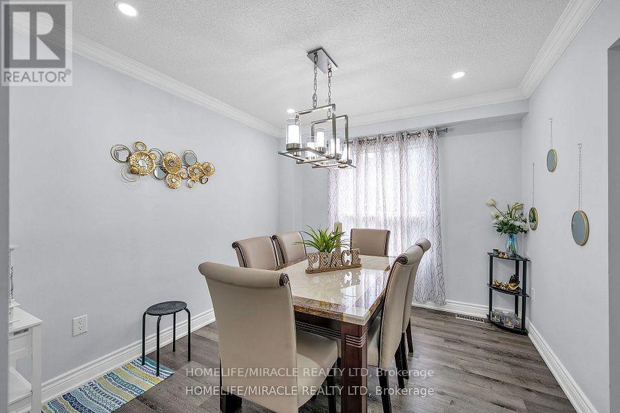 7 Houghton Court, Whitby, Ontario  L1N 8G9 - Photo 7 - E12452834