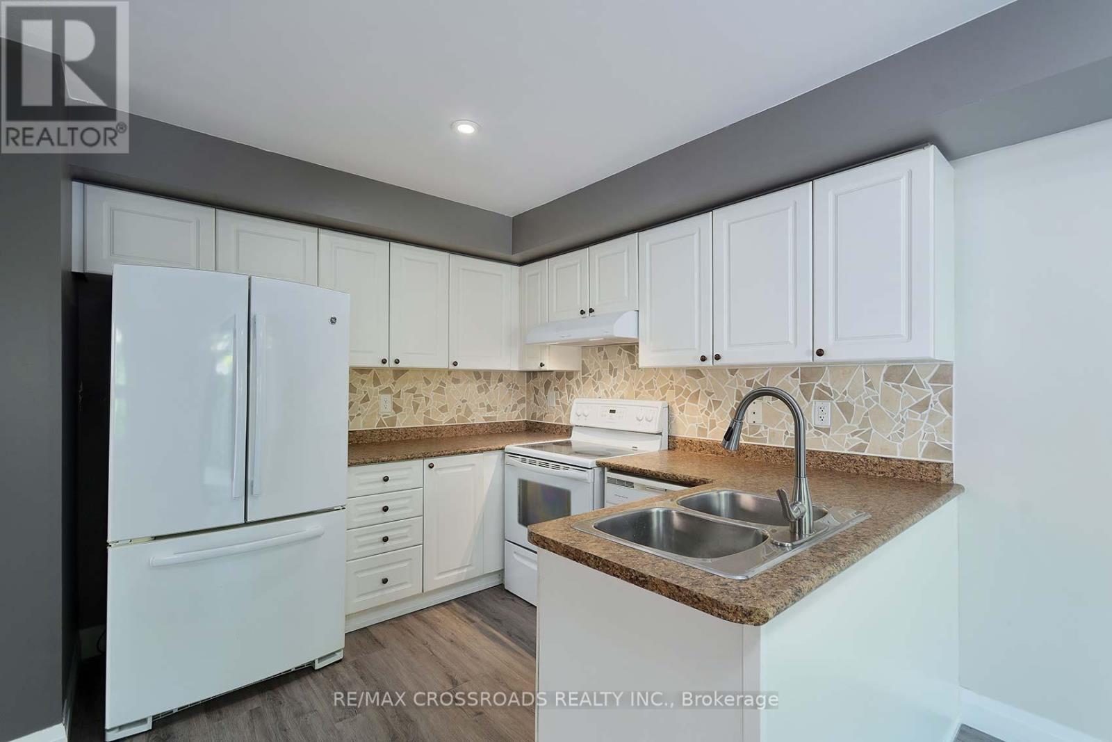 988 Southport Drive, Oshawa, Ontario  L1H 8A3 - Photo 13 - E12452862