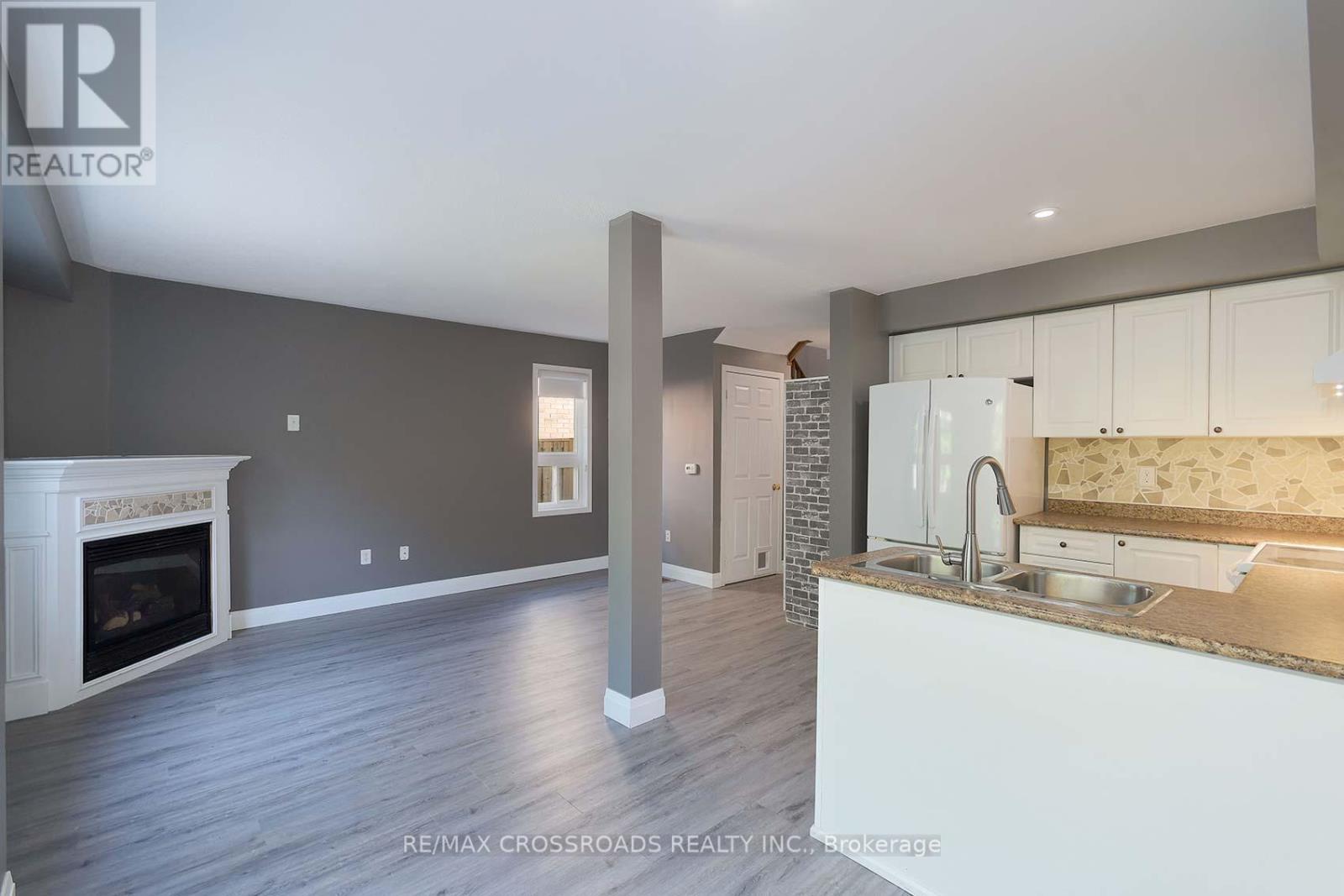 988 Southport Drive, Oshawa, Ontario  L1H 8A3 - Photo 14 - E12452862
