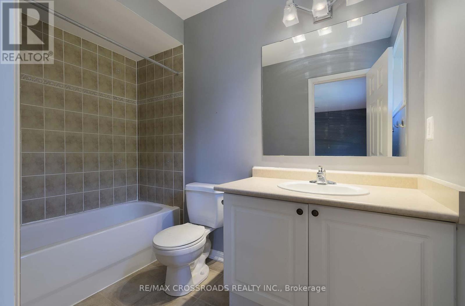 988 Southport Drive, Oshawa, Ontario  L1H 8A3 - Photo 20 - E12452862