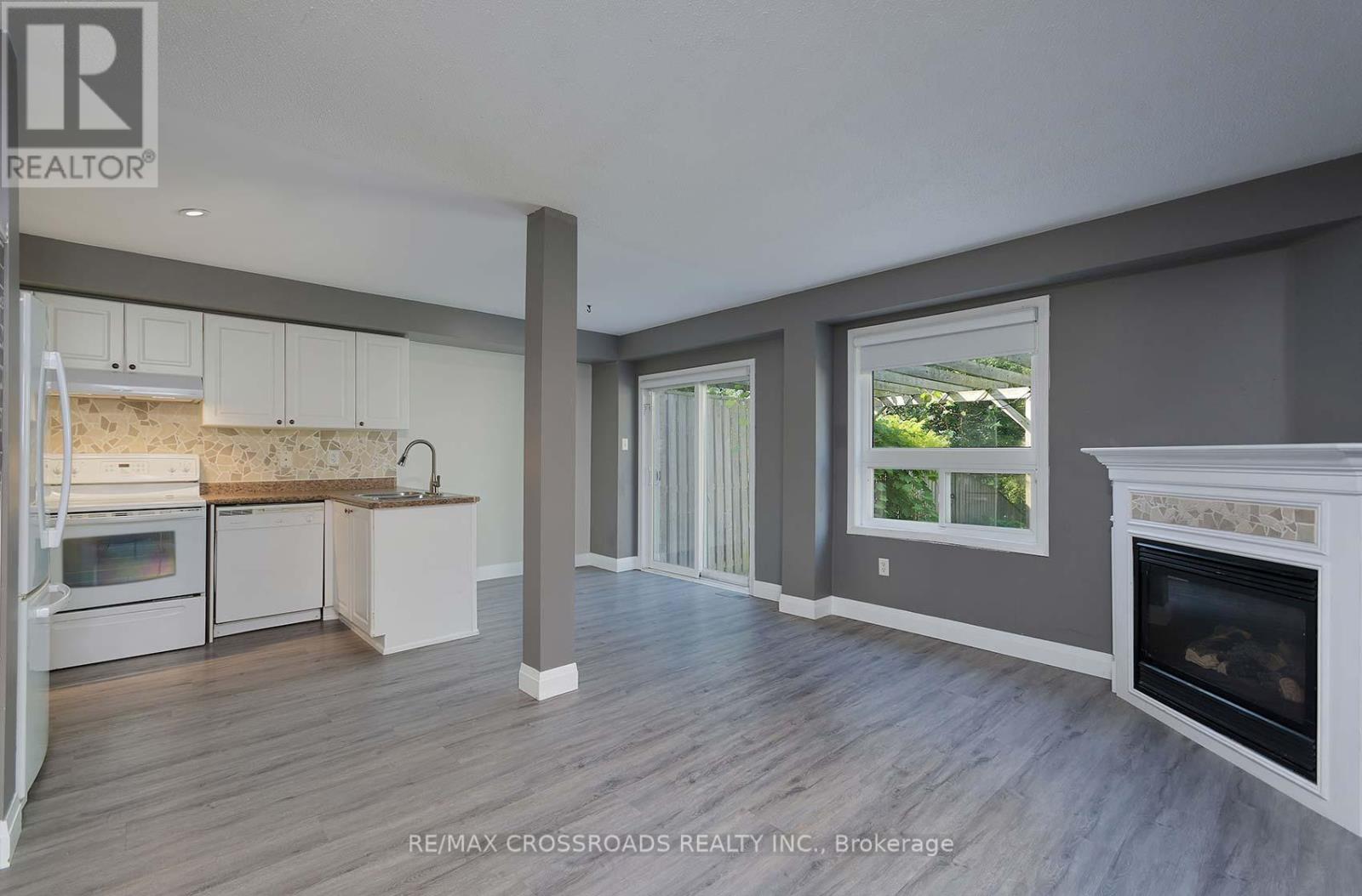 988 Southport Drive, Oshawa, Ontario  L1H 8A3 - Photo 9 - E12452862