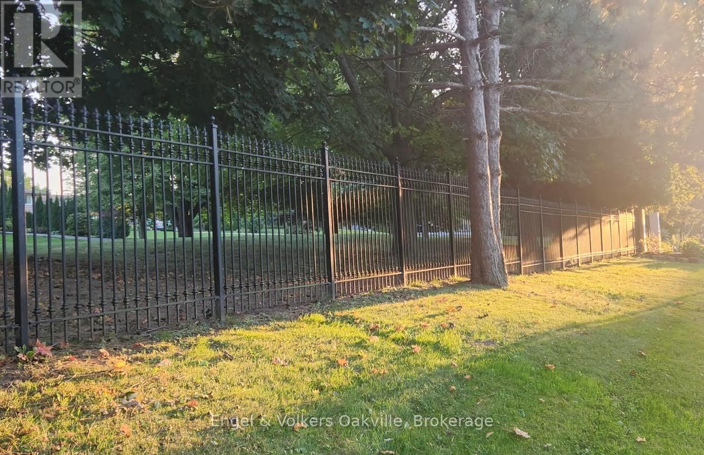 50 Oak Avenue, Hamilton, Ontario  L9H 4Y9 - Photo 48 - X12444195