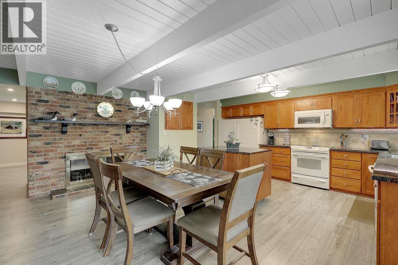20214 Patterson Avenue, Maple Ridge, British Columbia  V2X 2P4 - Photo 11 - R3055838
