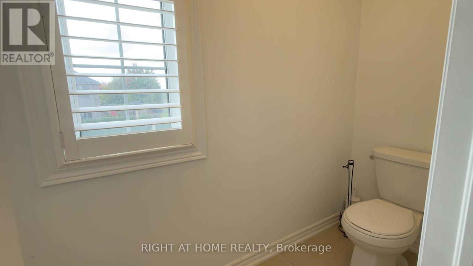 68 Dowling Road, New Tecumseth, Ontario  L9R 1V2 - Photo 17 - N12452854