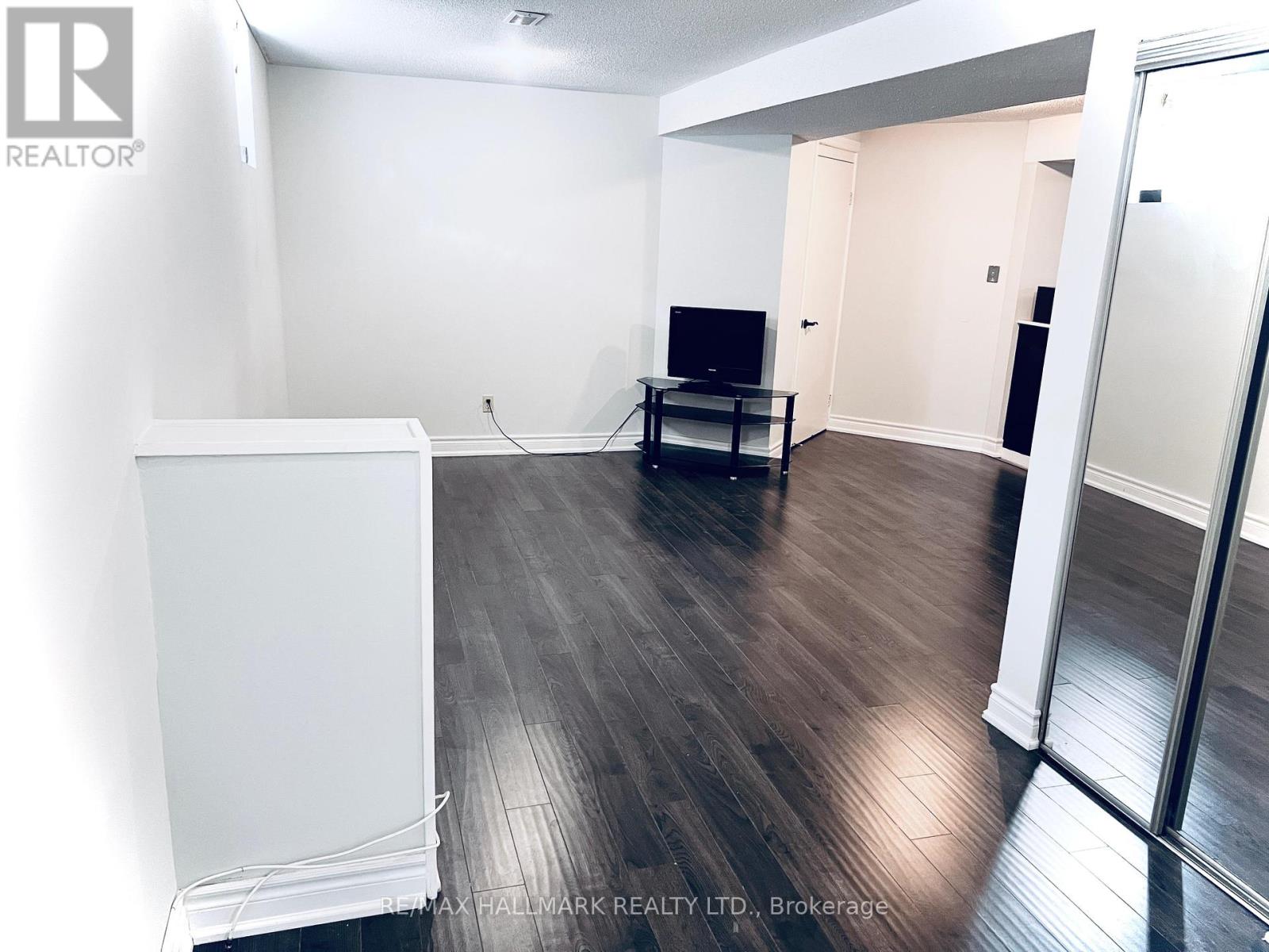 Bsm - 92 Weldrick Road E, Richmond Hill, Ontario  L4C 8T7 - Photo 3 - N12452876