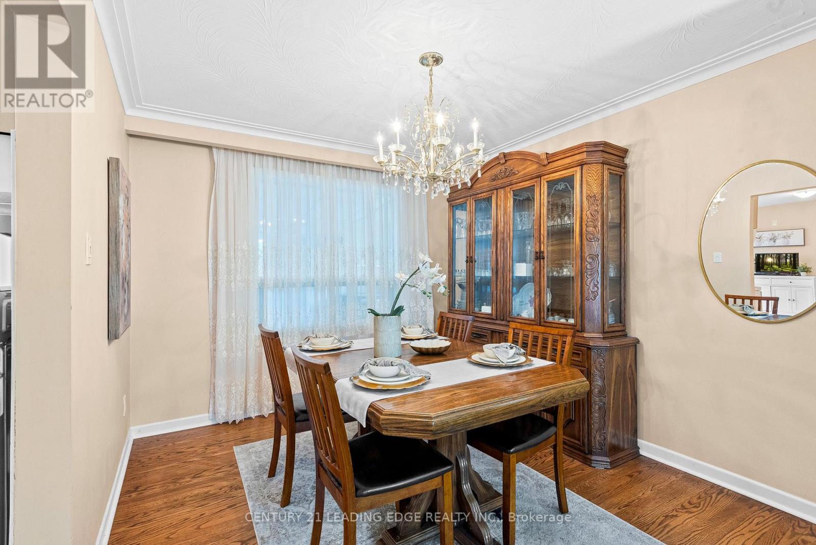 3651 Broomhill Crescent, Mississauga, Ontario  L4Y 3N5 - Photo 11 - W12370480