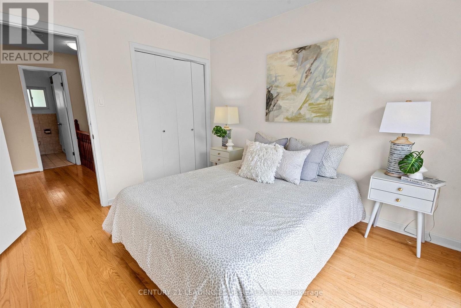 3651 Broomhill Crescent, Mississauga, Ontario  L4Y 3N5 - Photo 23 - W12370480