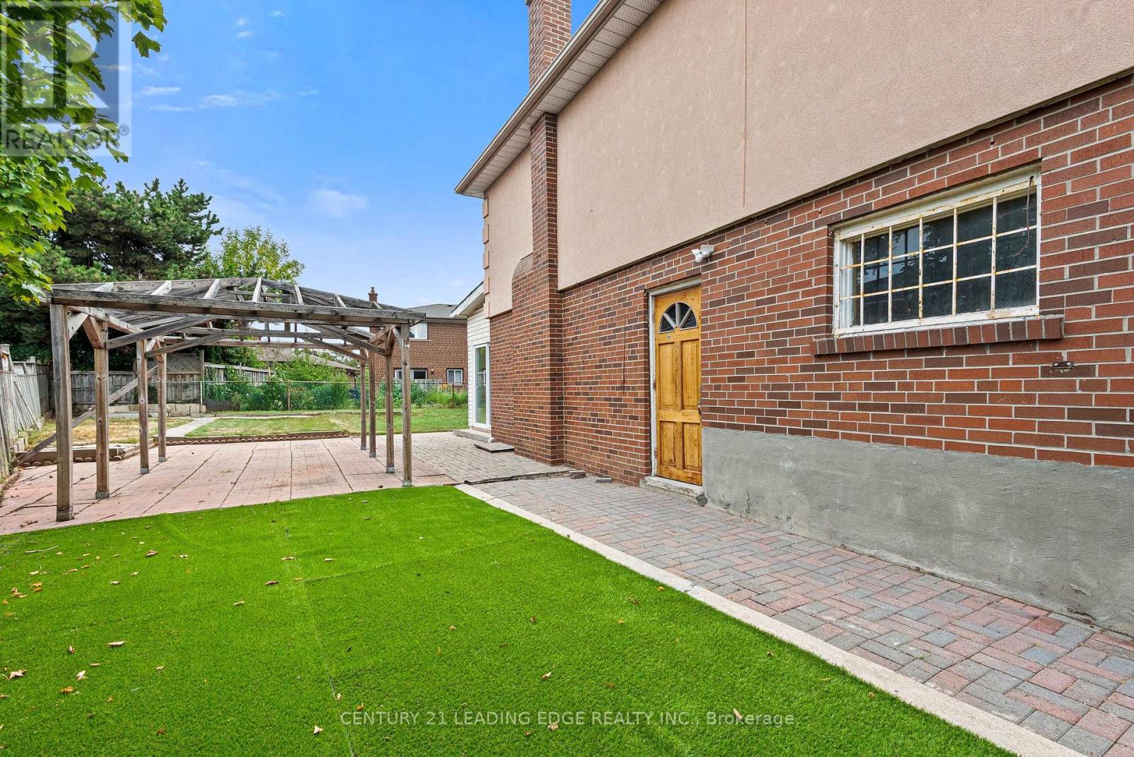 3651 Broomhill Crescent, Mississauga, Ontario  L4Y 3N5 - Photo 39 - W12370480