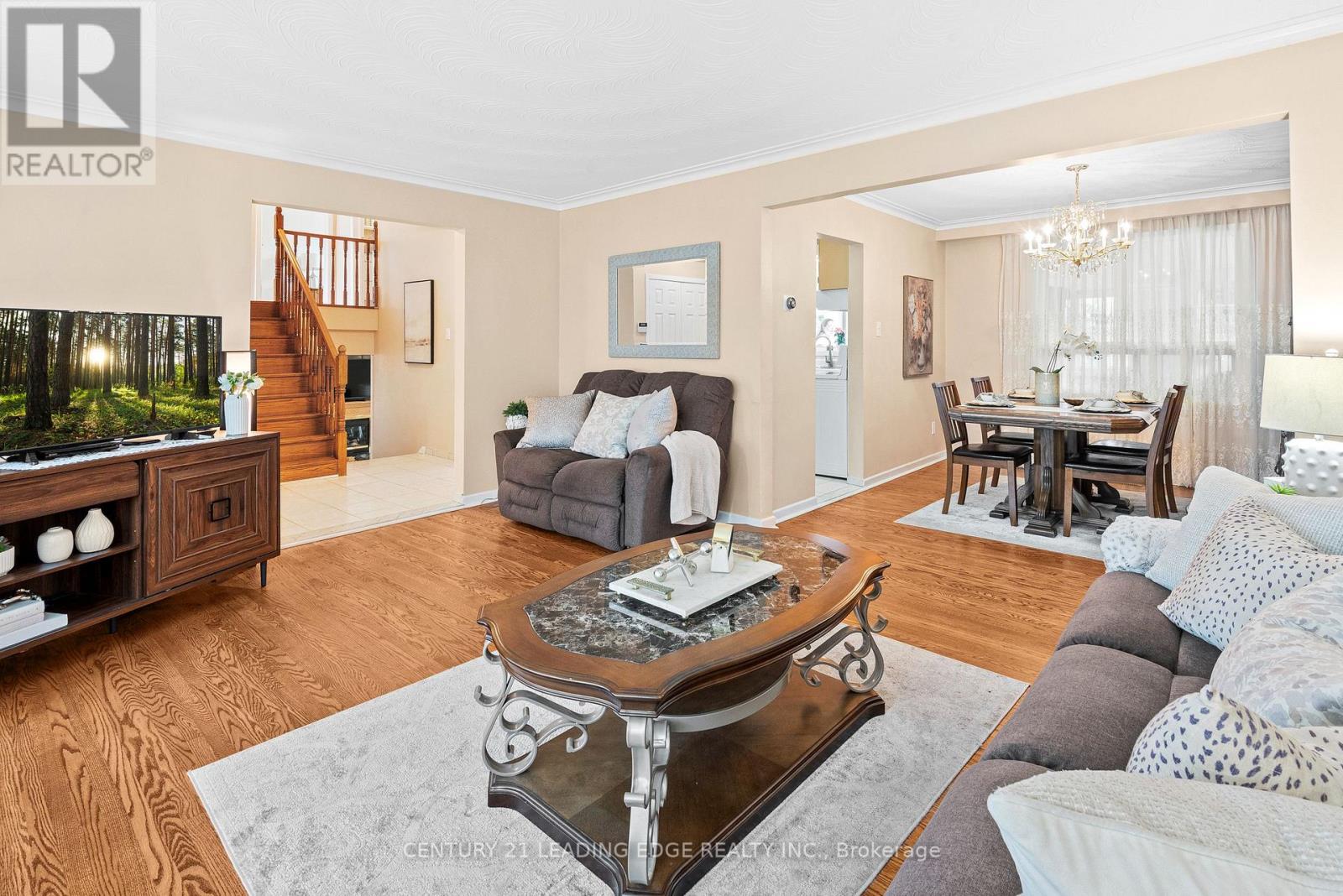 3651 Broomhill Crescent, Mississauga, Ontario  L4Y 3N5 - Photo 9 - W12370480