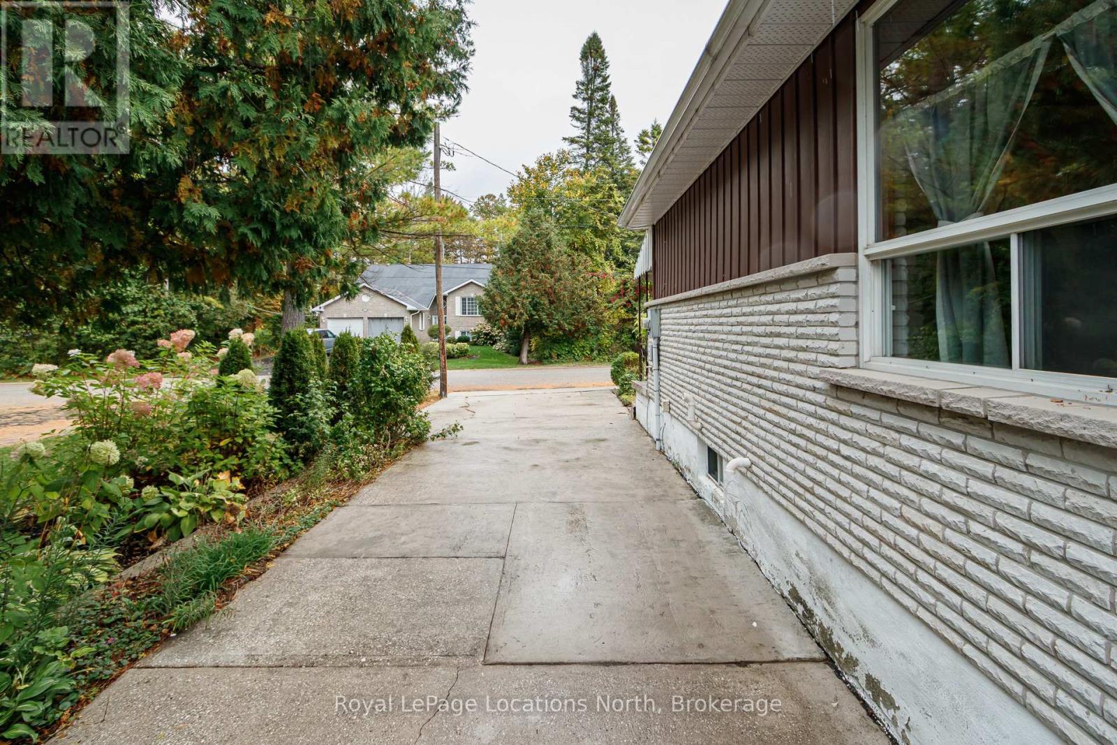 32 57th Street S, Wasaga Beach, Ontario  L9Z 1W5 - Photo 22 - S12452968