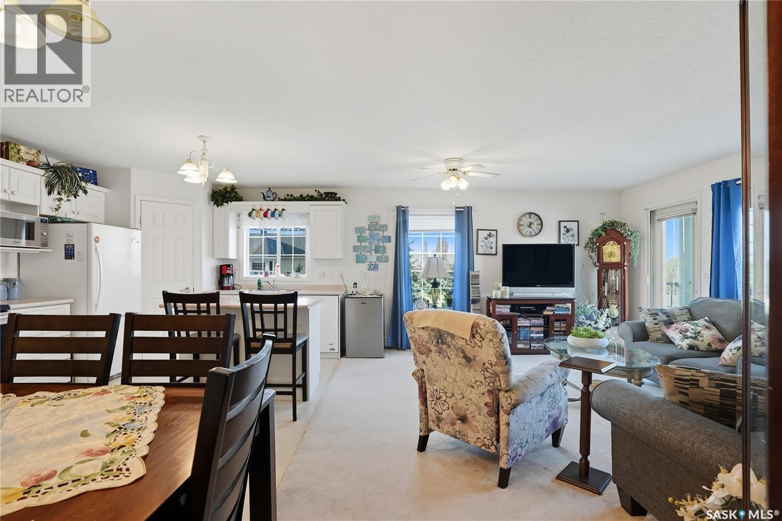 302 934 Heritage View, Saskatoon, Saskatchewan  S7H 5R9 - Photo 3 - SK019037