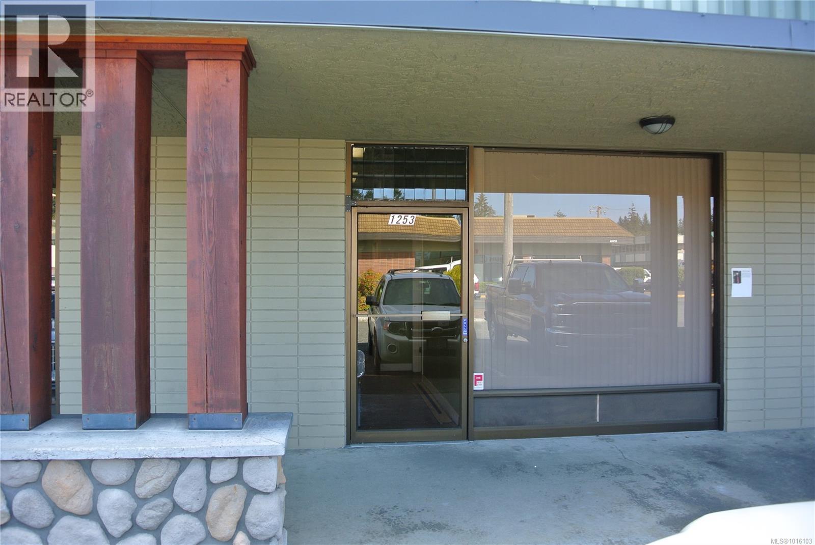 1253 Ironwood St, Campbell River, British Columbia  V9W 5T4 - Photo 1 - 1016103