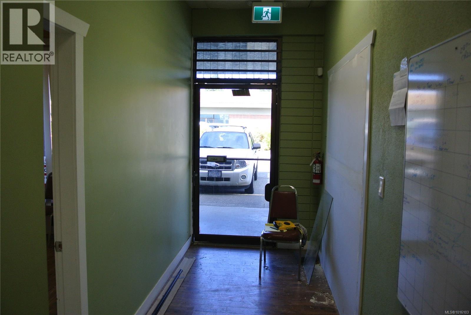 1253 Ironwood St, Campbell River, British Columbia  V9W 5T4 - Photo 2 - 1016103