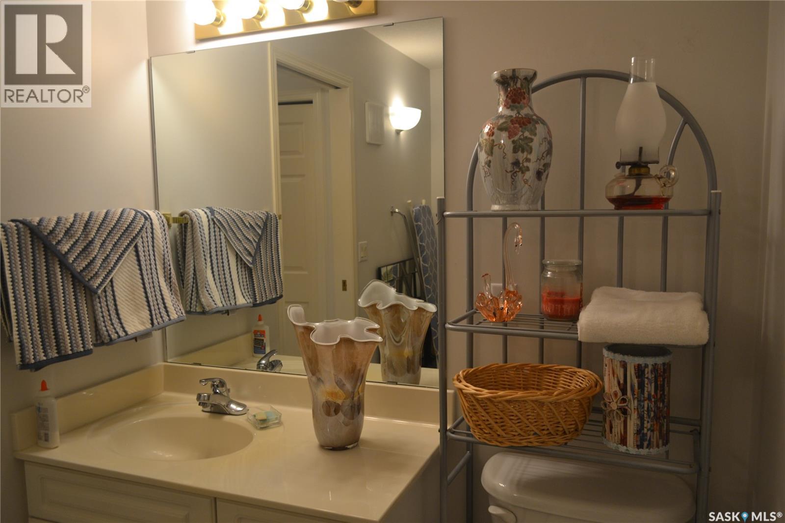 302 934 Heritage View, Saskatoon, Saskatchewan  S7H 5R9 - Photo 24 - SK019037