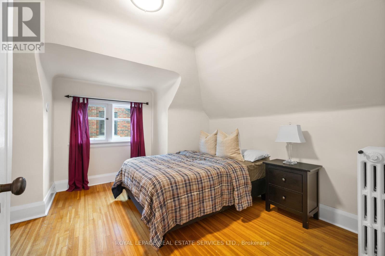 64 Grenview Boulevard N, Toronto, Ontario  M8X 2K4 - Photo 23 - W12452830