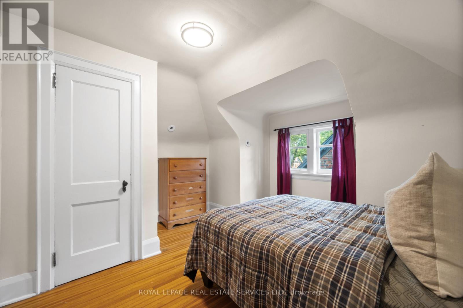 64 Grenview Boulevard N, Toronto, Ontario  M8X 2K4 - Photo 24 - W12452830