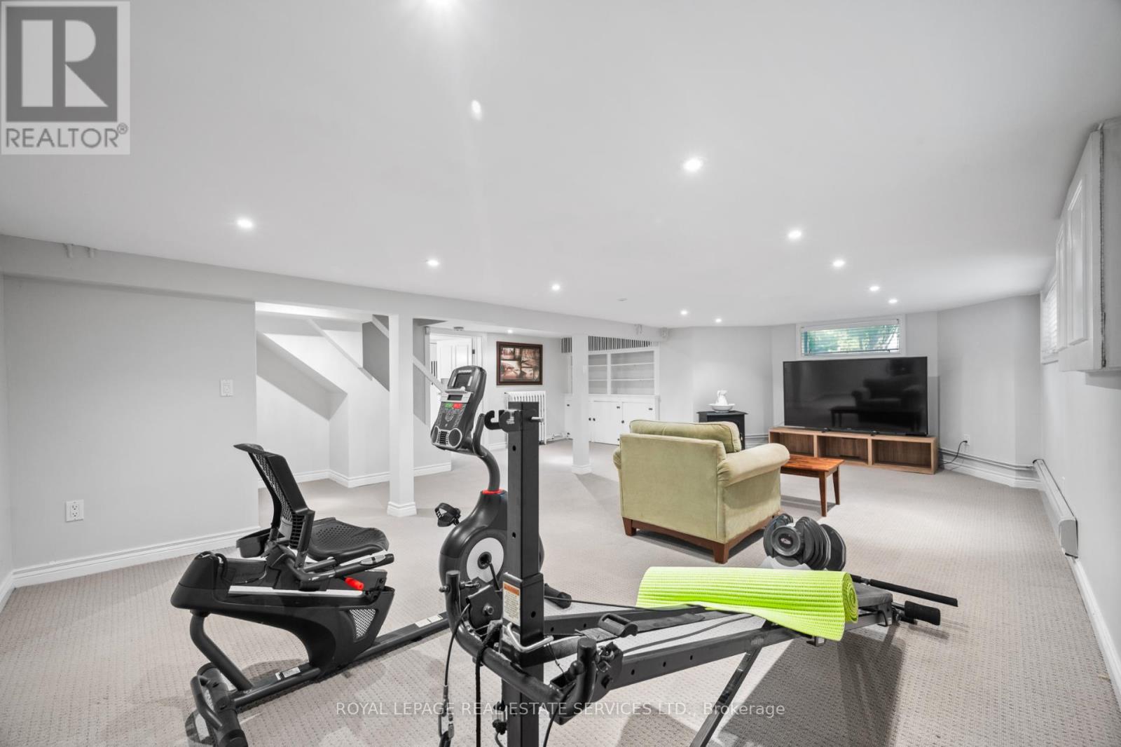 64 Grenview Boulevard N, Toronto, Ontario  M8X 2K4 - Photo 29 - W12452830