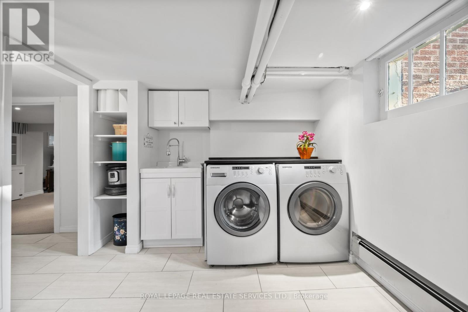 64 Grenview Boulevard N, Toronto, Ontario  M8X 2K4 - Photo 31 - W12452830