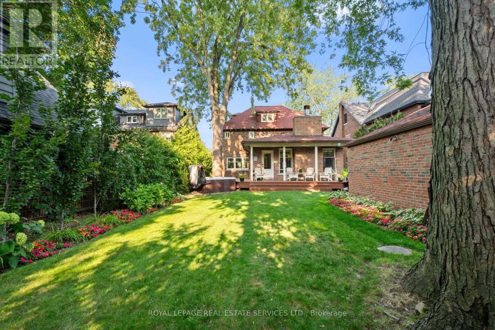 64 Grenview Boulevard N, Toronto, Ontario  M8X 2K4 - Photo 37 - W12452830