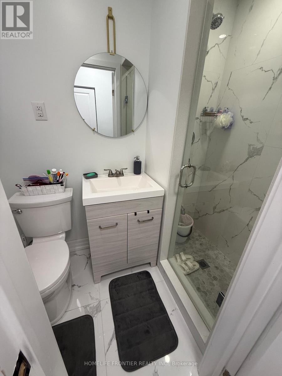 Main Floor - 759 Bloor Street, Mississauga, Ontario  L3Y 2M7 - Photo 10 - W12452855