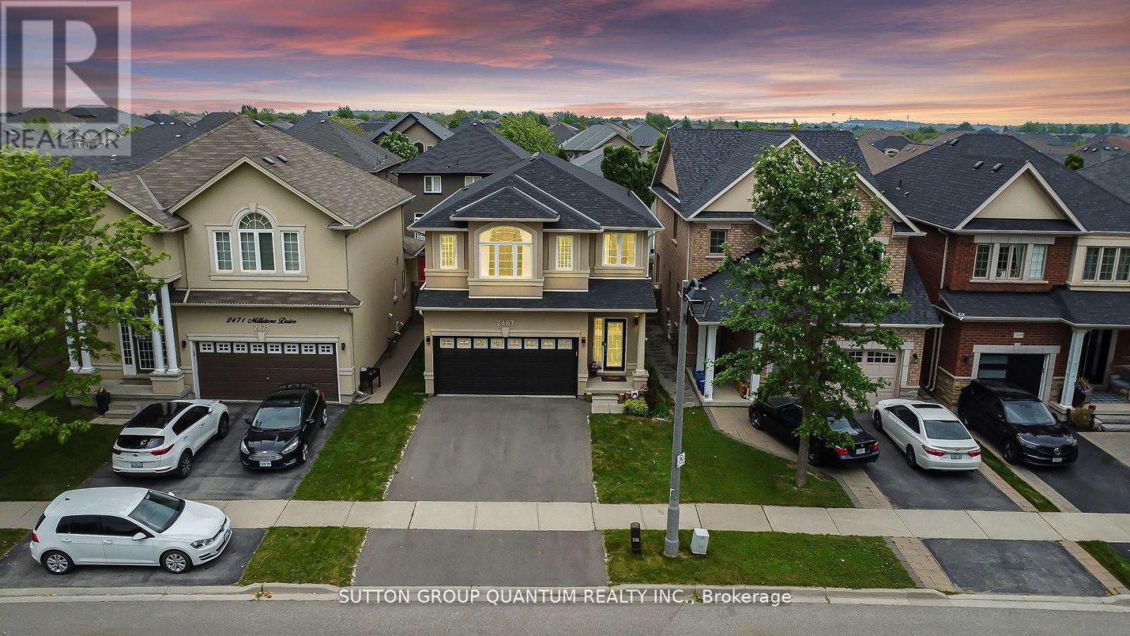 2467 Millstone Drive, Oakville, Ontario  L6M 0H6 - Photo 3 - W12452861