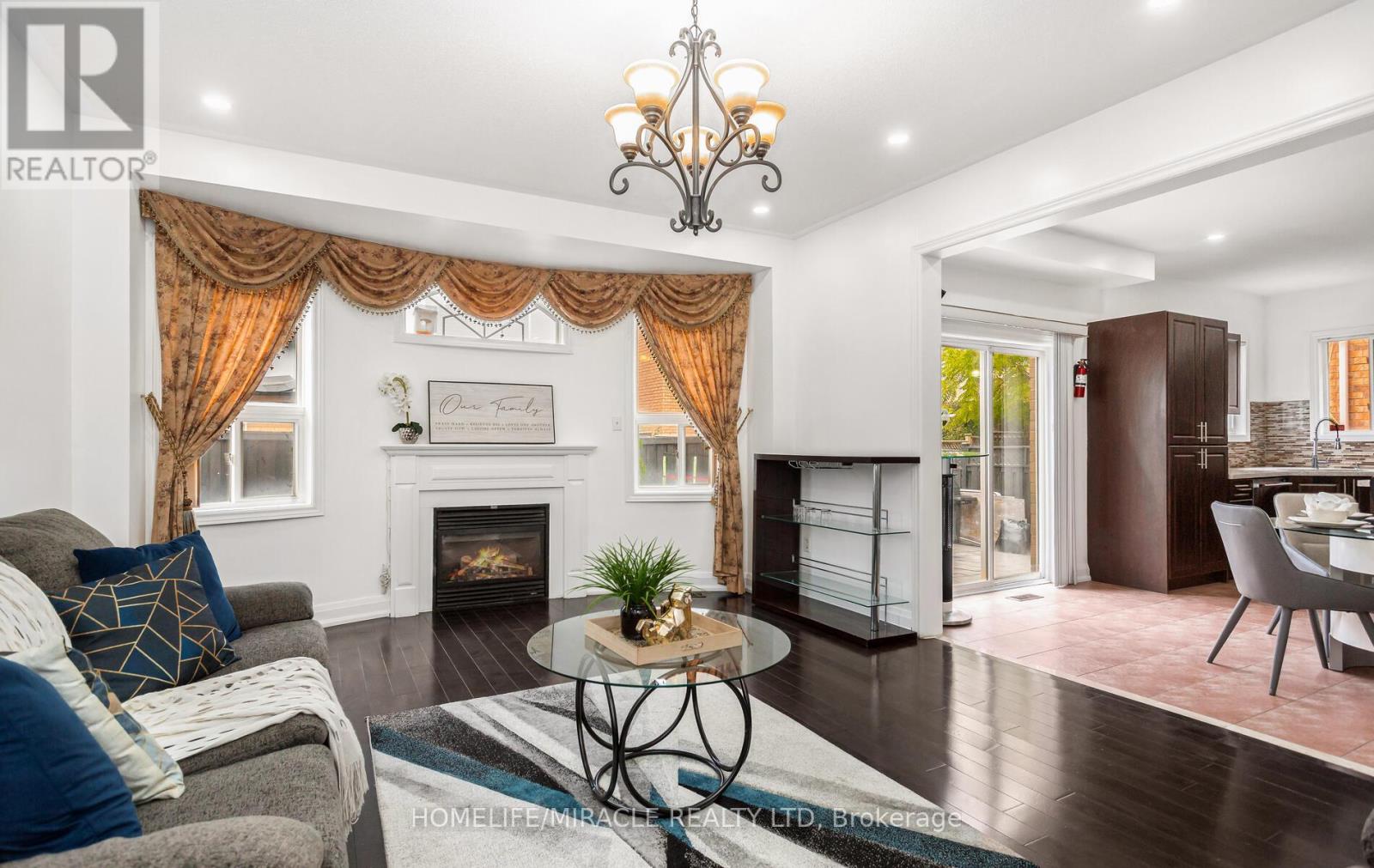 20 Atira Avenue, Brampton, Ontario  L7A 3T3 - Photo 11 - W12452866