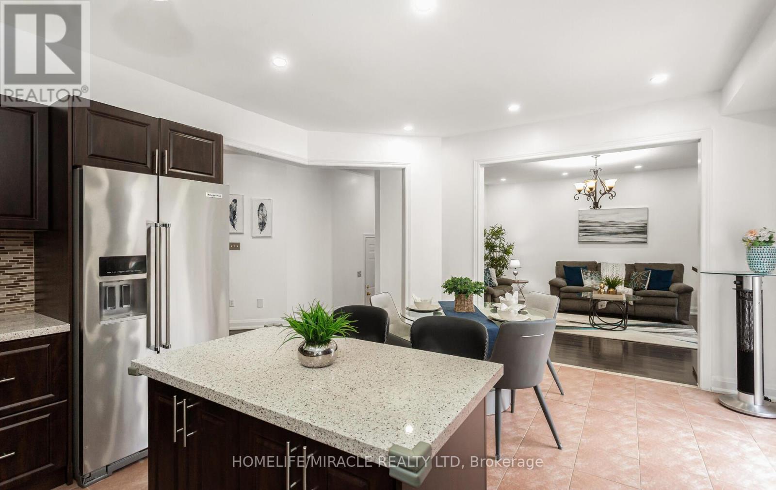 20 Atira Avenue, Brampton, Ontario  L7A 3T3 - Photo 15 - W12452866