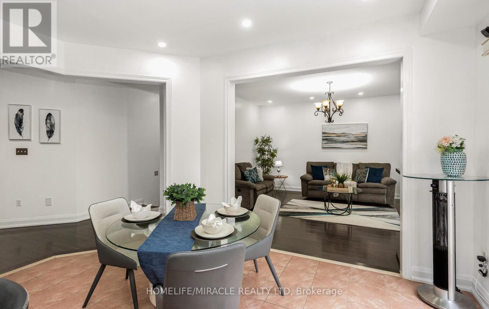 20 Atira Avenue, Brampton, Ontario  L7A 3T3 - Photo 16 - W12452866