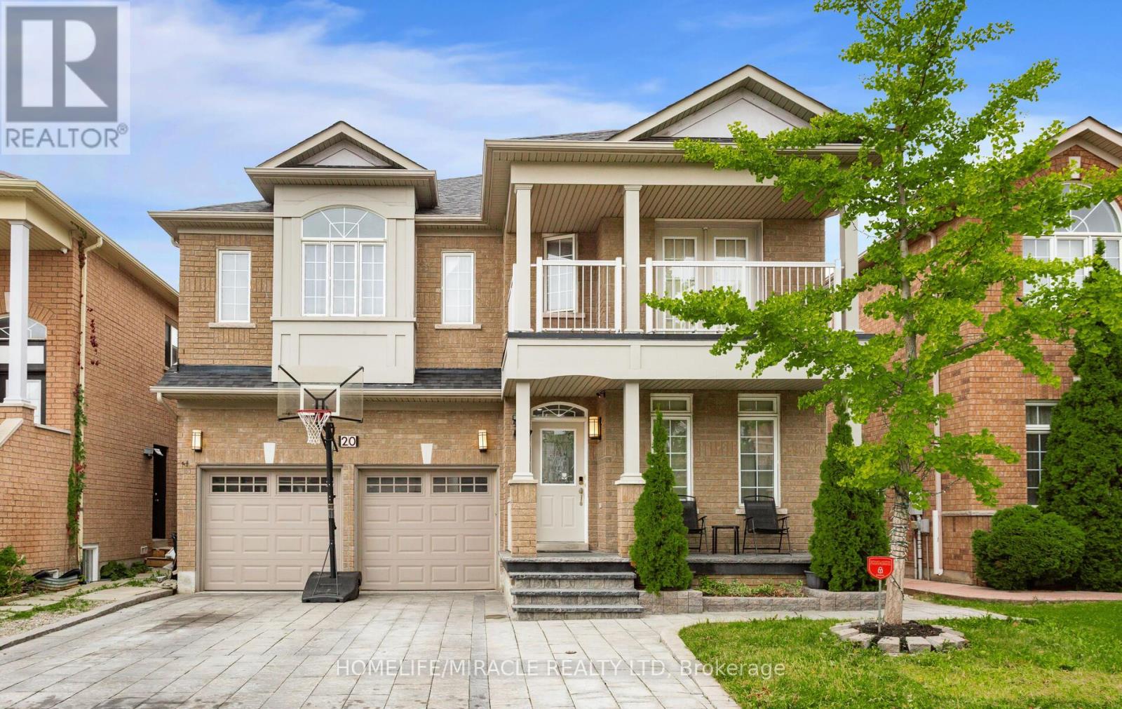 20 Atira Avenue, Brampton, Ontario  L7A 3T3 - Photo 2 - W12452866