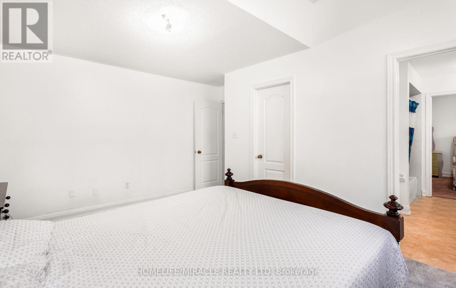 20 Atira Avenue, Brampton, Ontario  L7A 3T3 - Photo 26 - W12452866