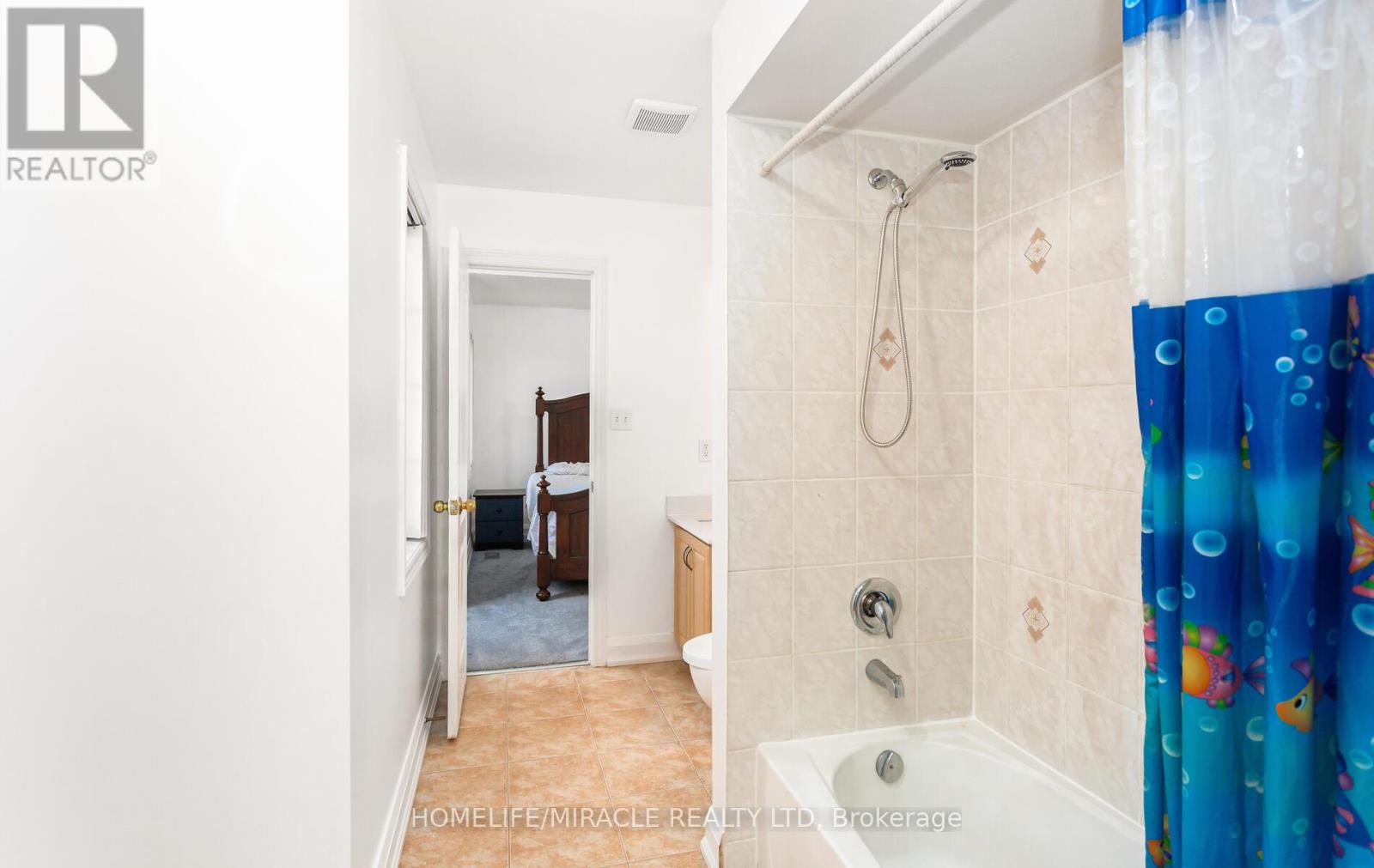 20 Atira Avenue, Brampton, Ontario  L7A 3T3 - Photo 28 - W12452866