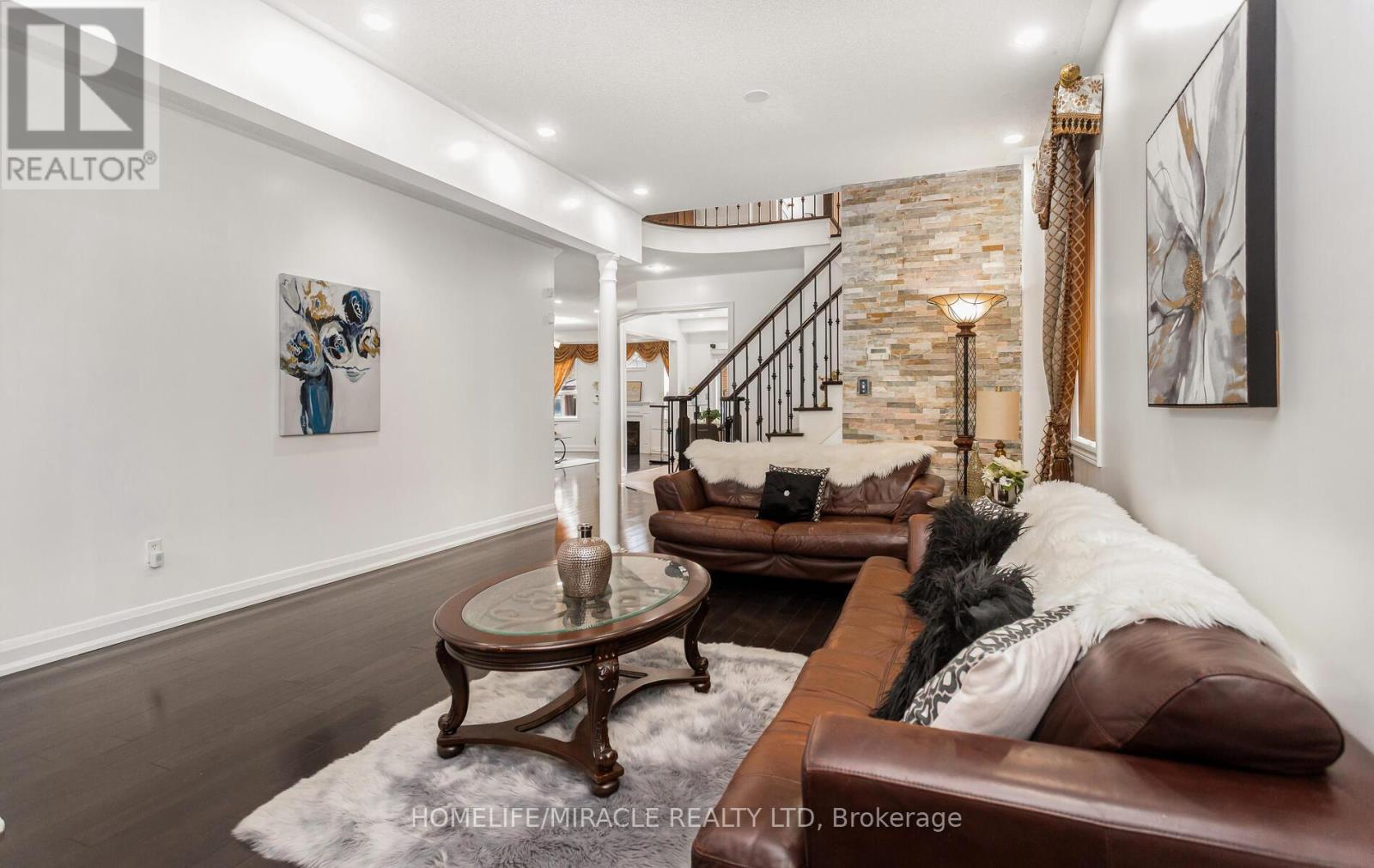 20 Atira Avenue, Brampton, Ontario  L7A 3T3 - Photo 7 - W12452866