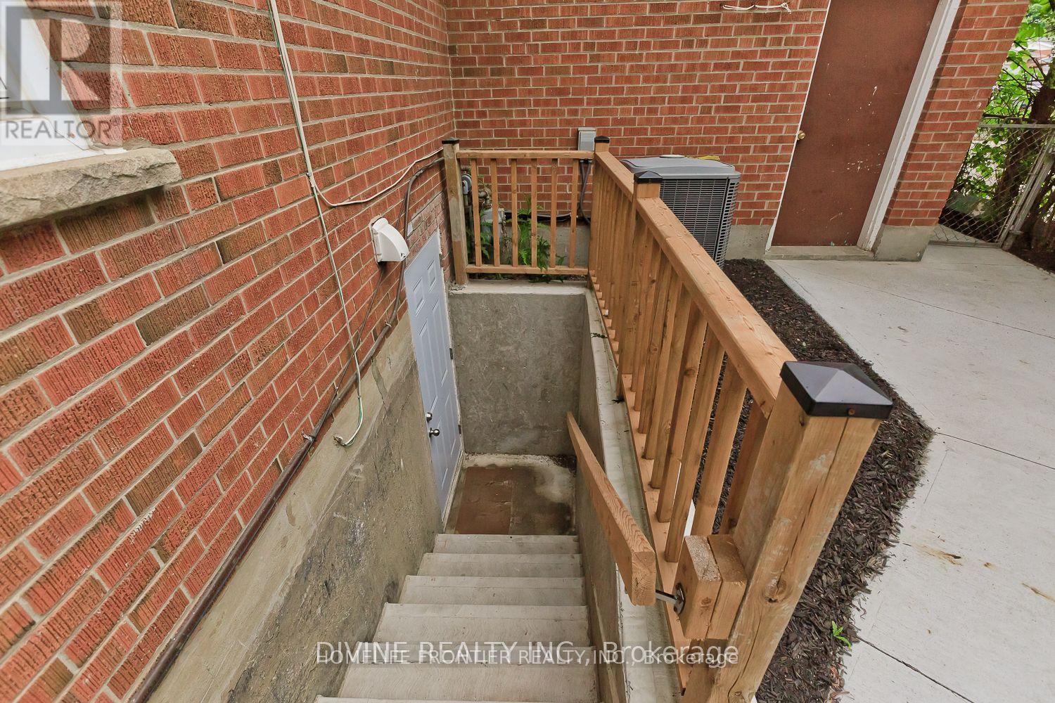 BASEMENT - 759 BLOOR STREET N, Mississauga, Ontario