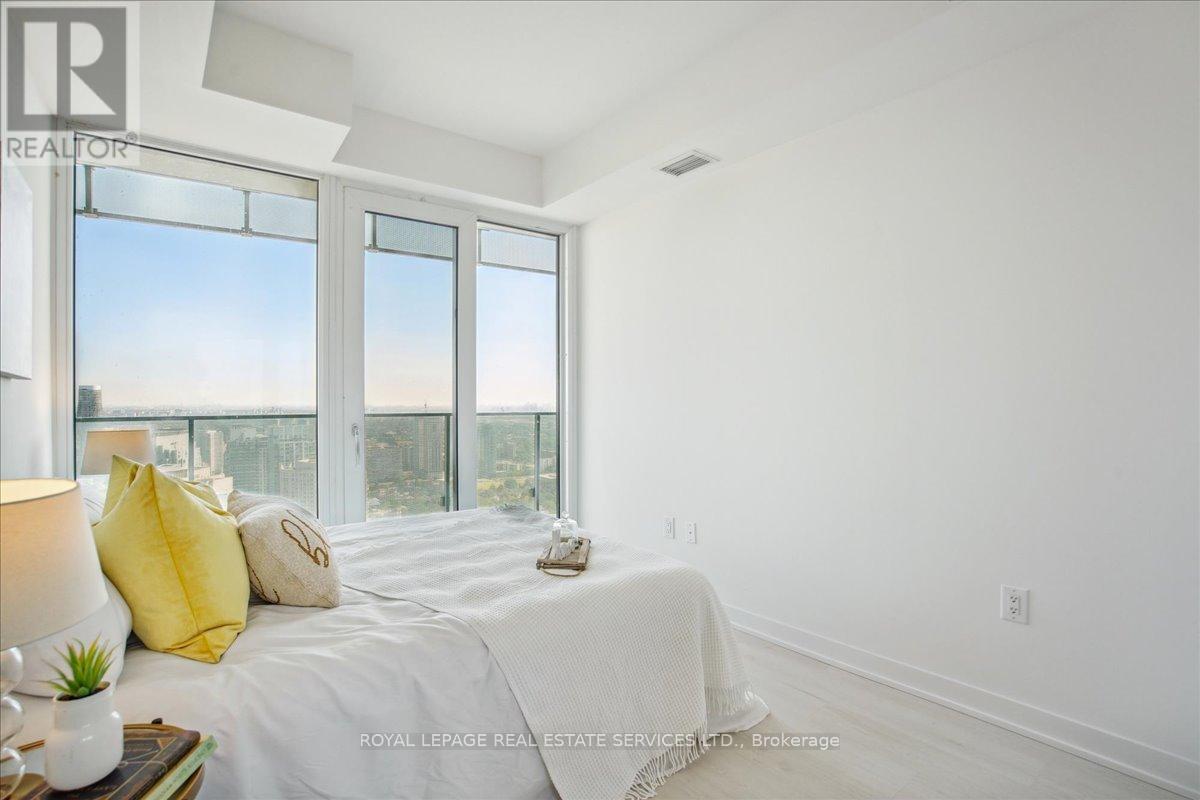 4301 - 3900 Confederation Parkway, Mississauga, Ontario  L5B 0M3 - Photo 26 - W12452890