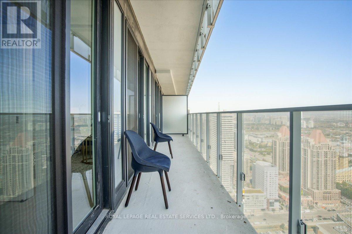 4301 - 3900 Confederation Parkway, Mississauga, Ontario  L5B 0M3 - Photo 29 - W12452890