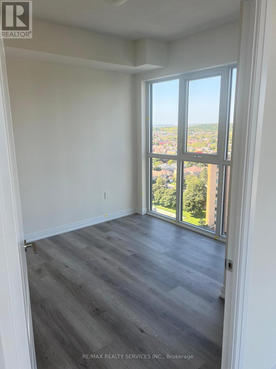 1209 - 15 Watergarden Drive, Mississauga, Ontario  L5R 1B2 - Photo 6 - W12452897