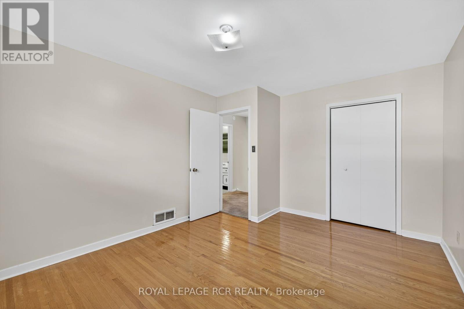 8 Cross Street, Toronto, Ontario  M9N 2B9 - Photo 21 - W12452906