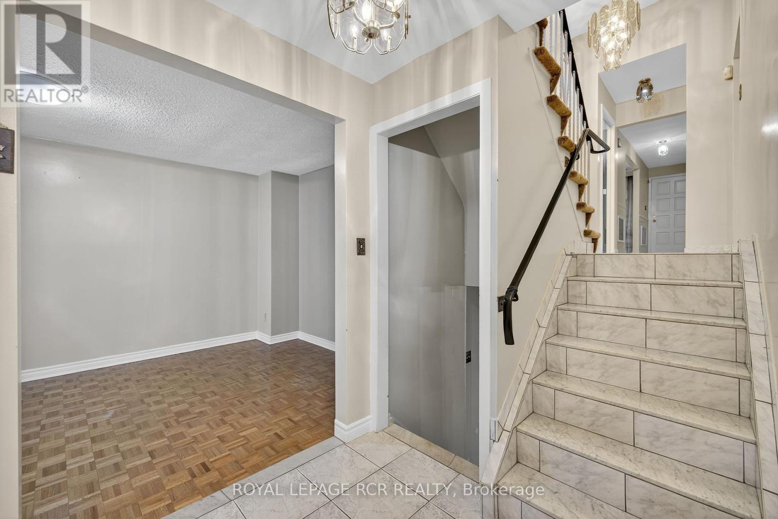 8 Cross Street, Toronto, Ontario  M9N 2B9 - Photo 25 - W12452906