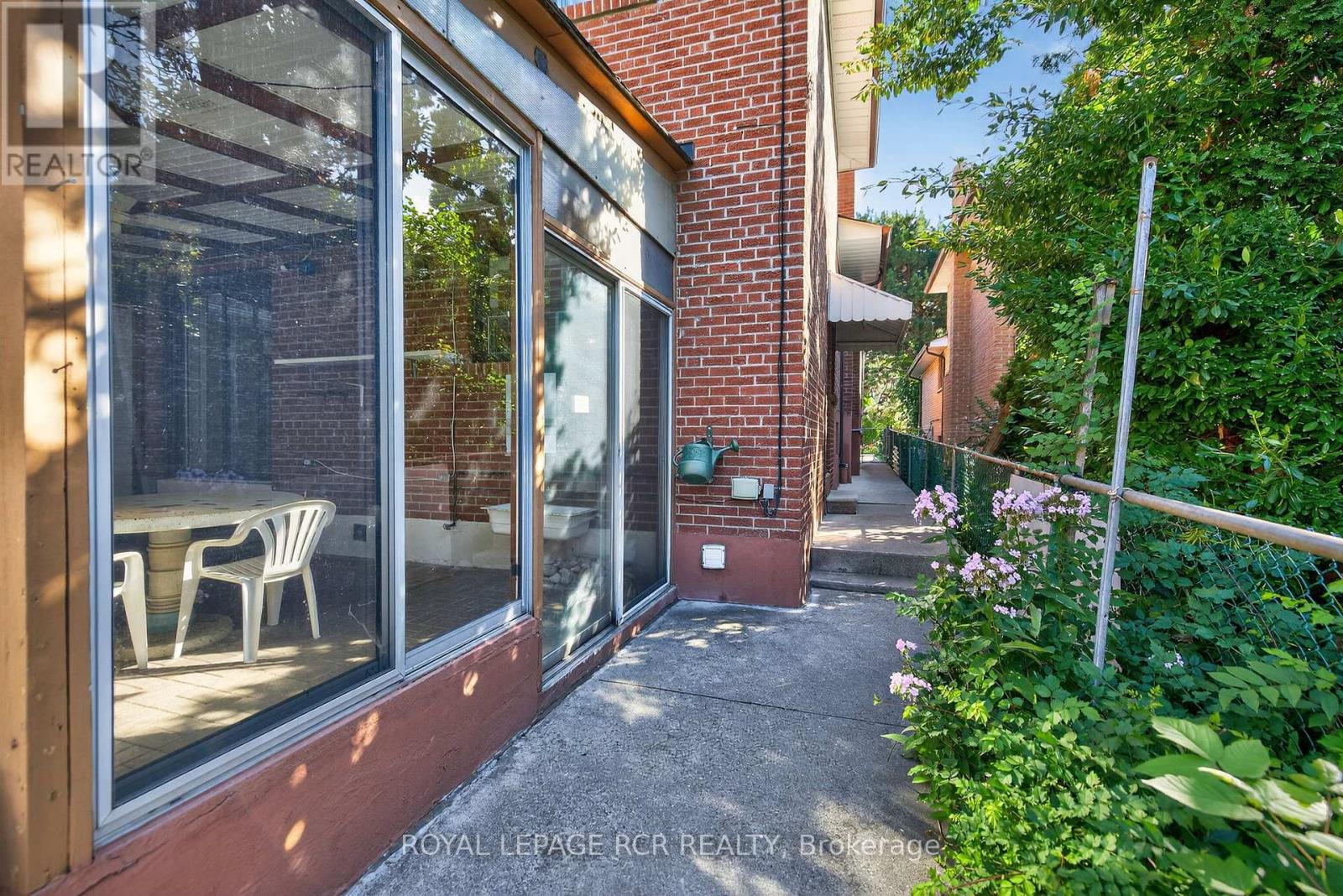 8 Cross Street, Toronto, Ontario  M9N 2B9 - Photo 38 - W12452906