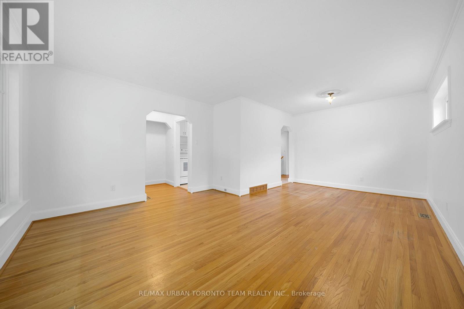 25 Westhead Road, Toronto, Ontario  M8W 4R7 - Photo 11 - W12452914