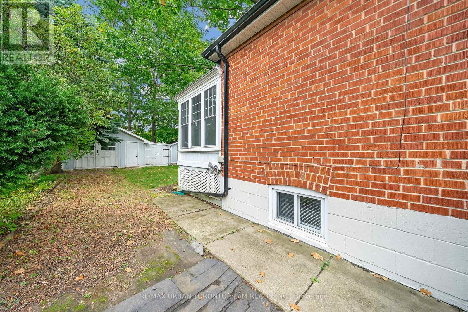 25 Westhead Road, Toronto, Ontario  M8W 4R7 - Photo 30 - W12452914